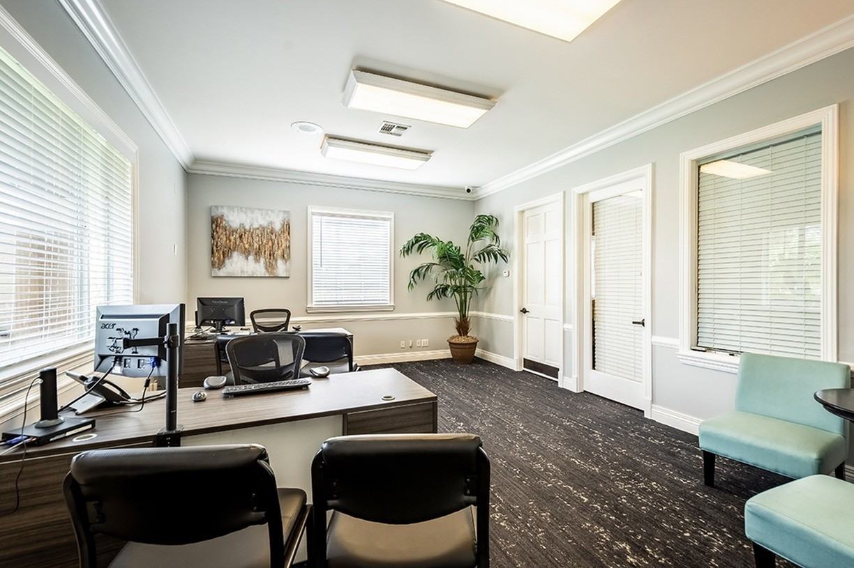 Mallory Square - Photo 6 of 50