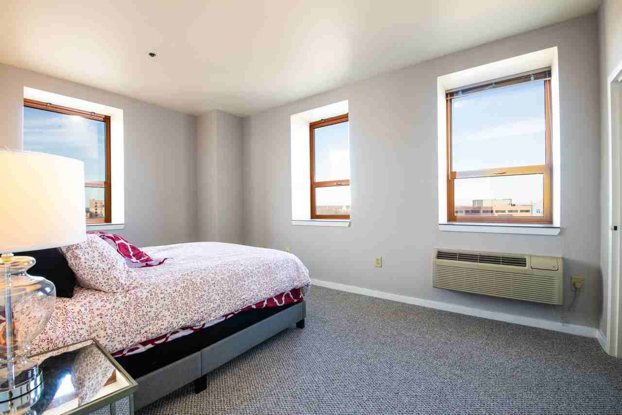 Skyline Tower - Photo 5 of 11