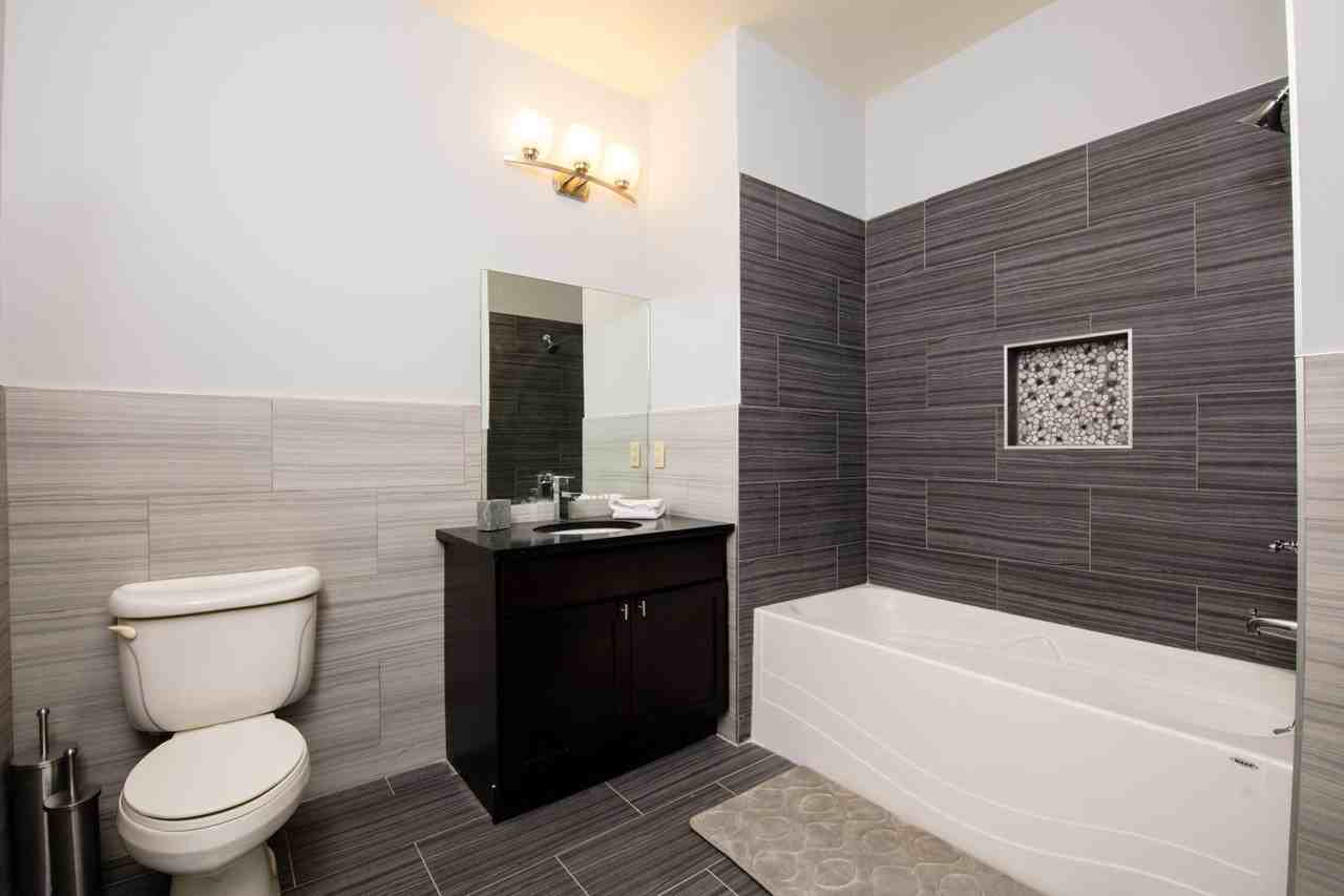 Skyline Tower - Photo 7 of 11