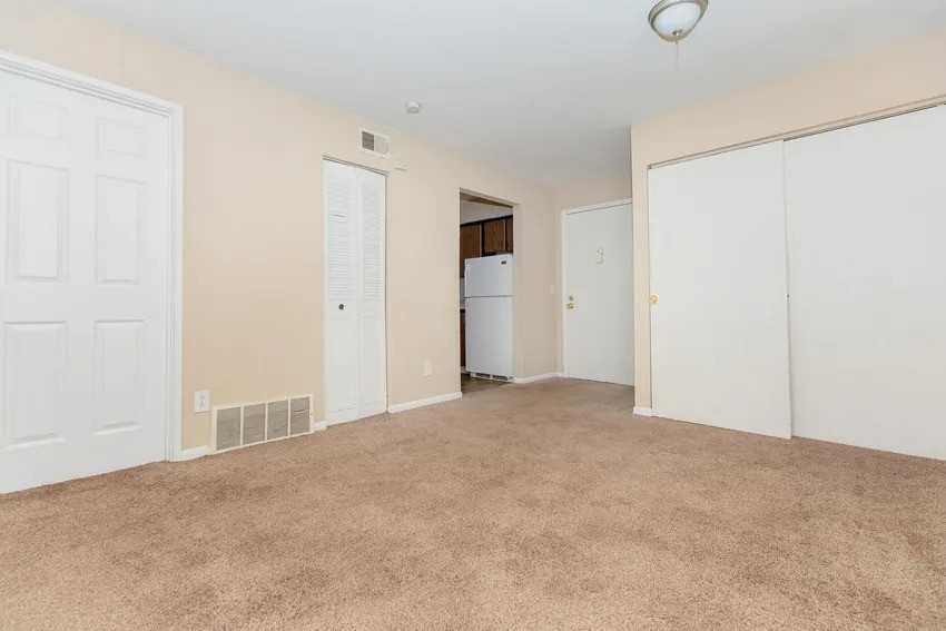 Heritage Apartments - Photo 5 of 32