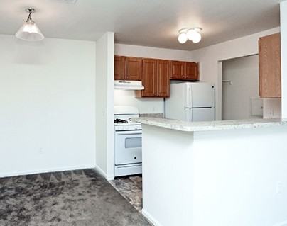 Cedarshores Apartments - Photo 2 of 8