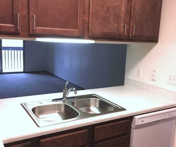 Oakwood Place Apartments - Photo 6 of 7