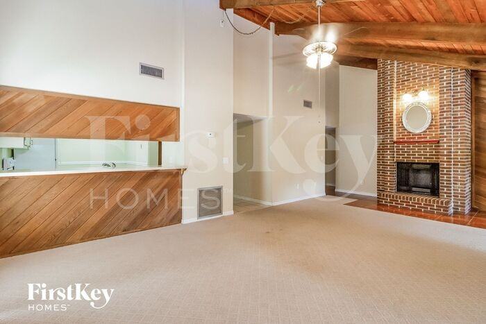 916 Cypresswood Ct - Photo 2 of 15