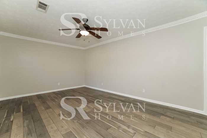 6445 Connell Rd - Photo 2 of 19