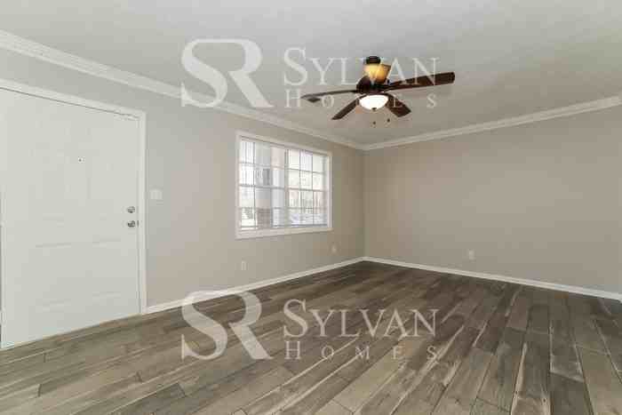 6445 Connell Rd - Photo 3 of 19