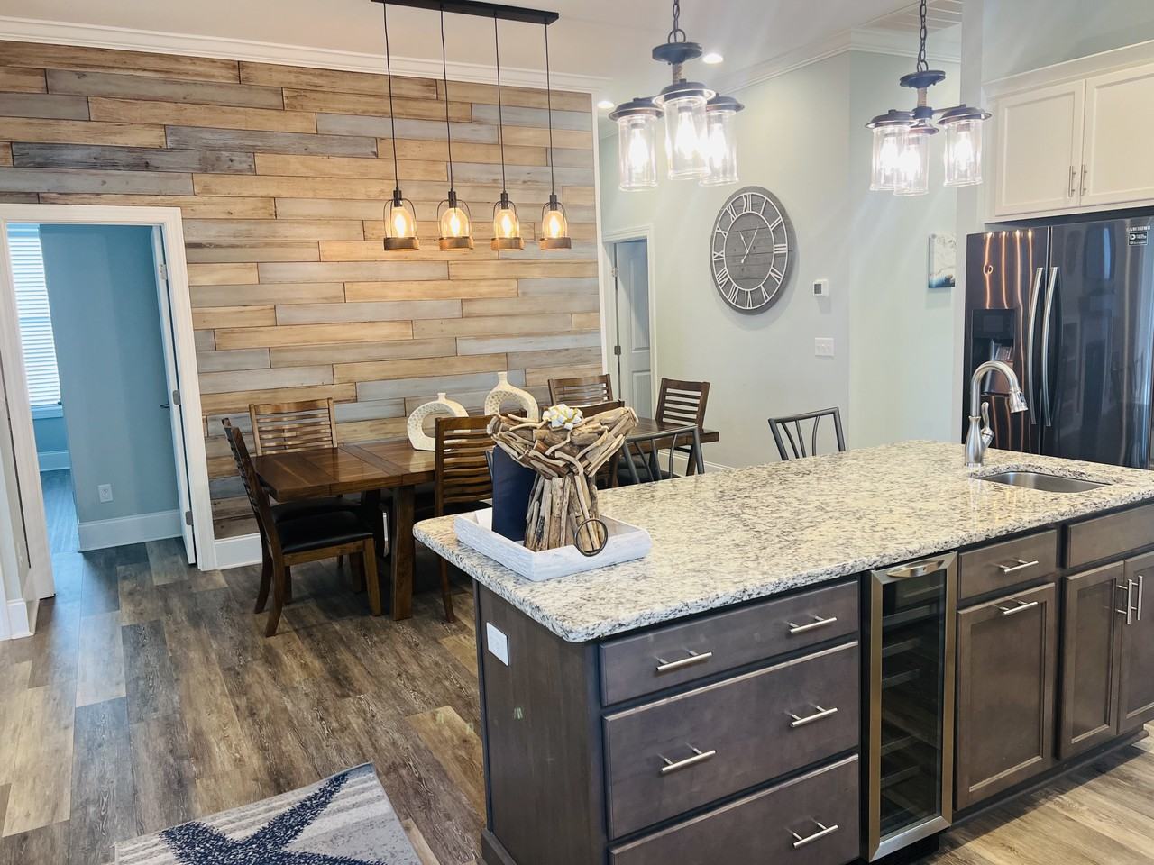 638 South Fourth Avenue #638 - Photo 3 of 21