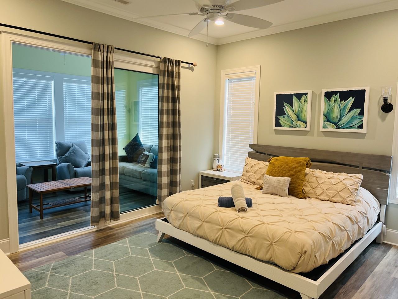 638 South Fourth Avenue #638 - Photo 7 of 21