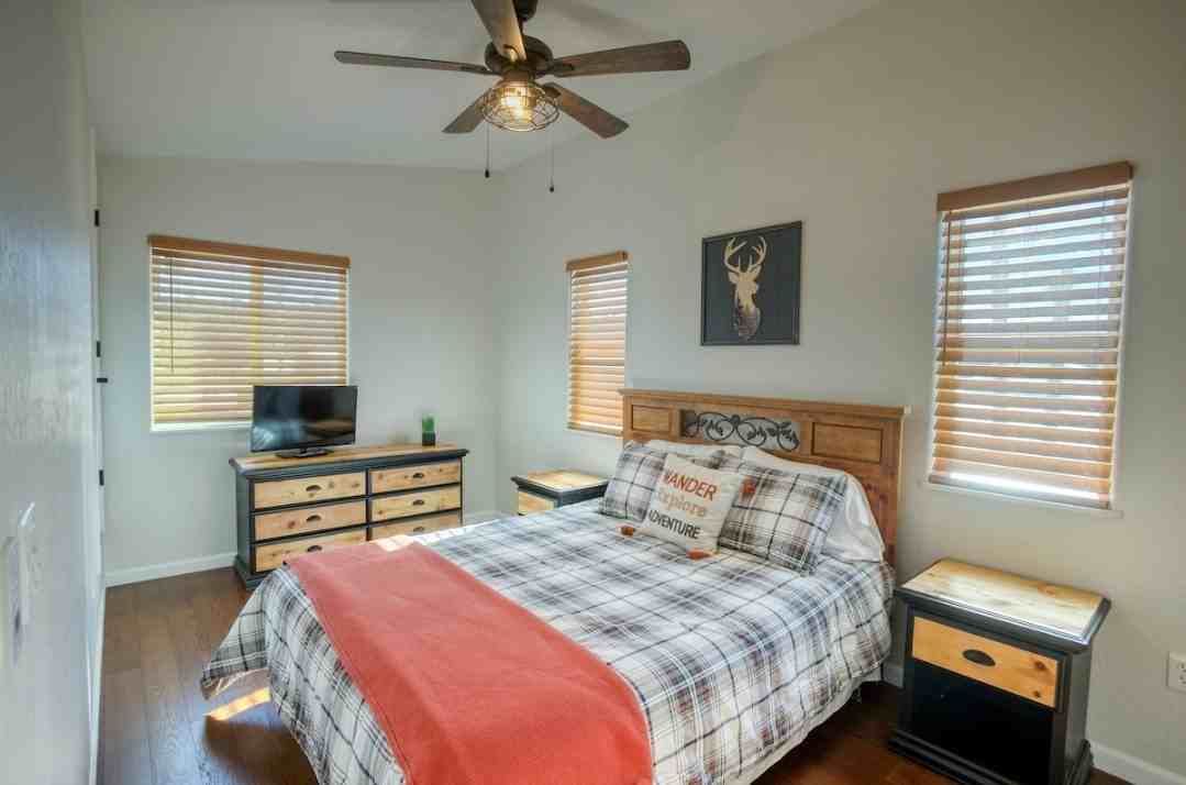 2520 Parkinson Rd #NA - Photo 2 of 8