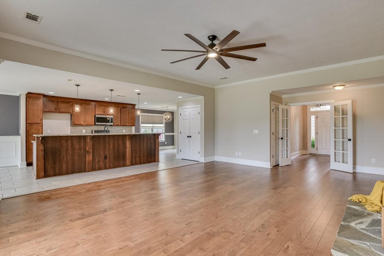 233 Carlow Dr #NA - Photo 3 of 25