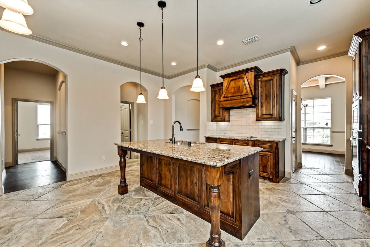 402 Bentley Dr #NA - Photo 2 of 18