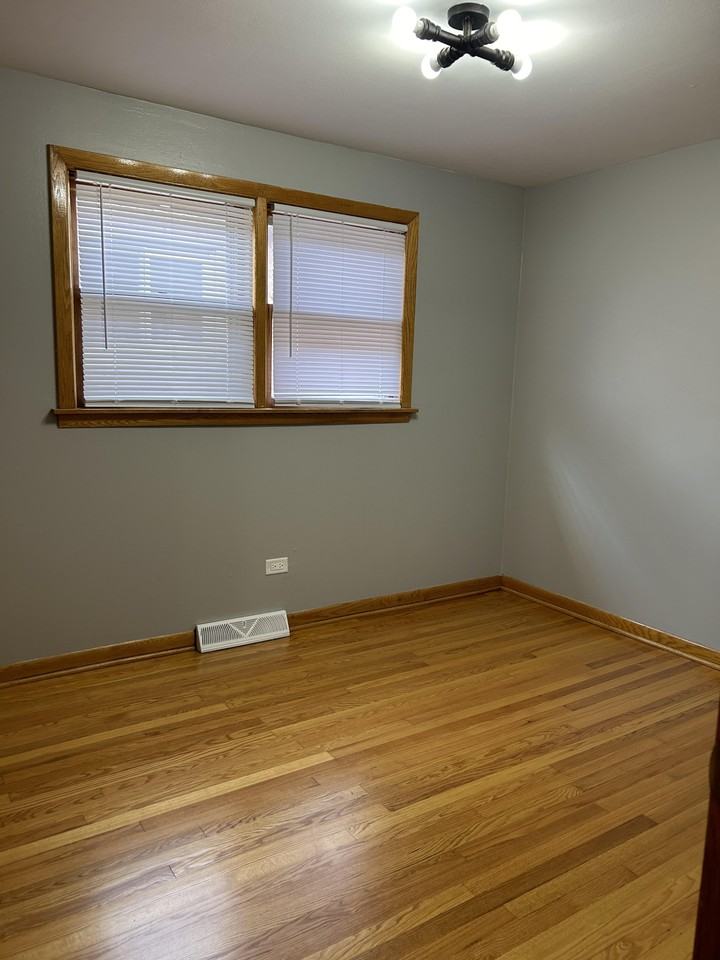 5820 S Rutherford Ave #NA - Photo 6 of 15