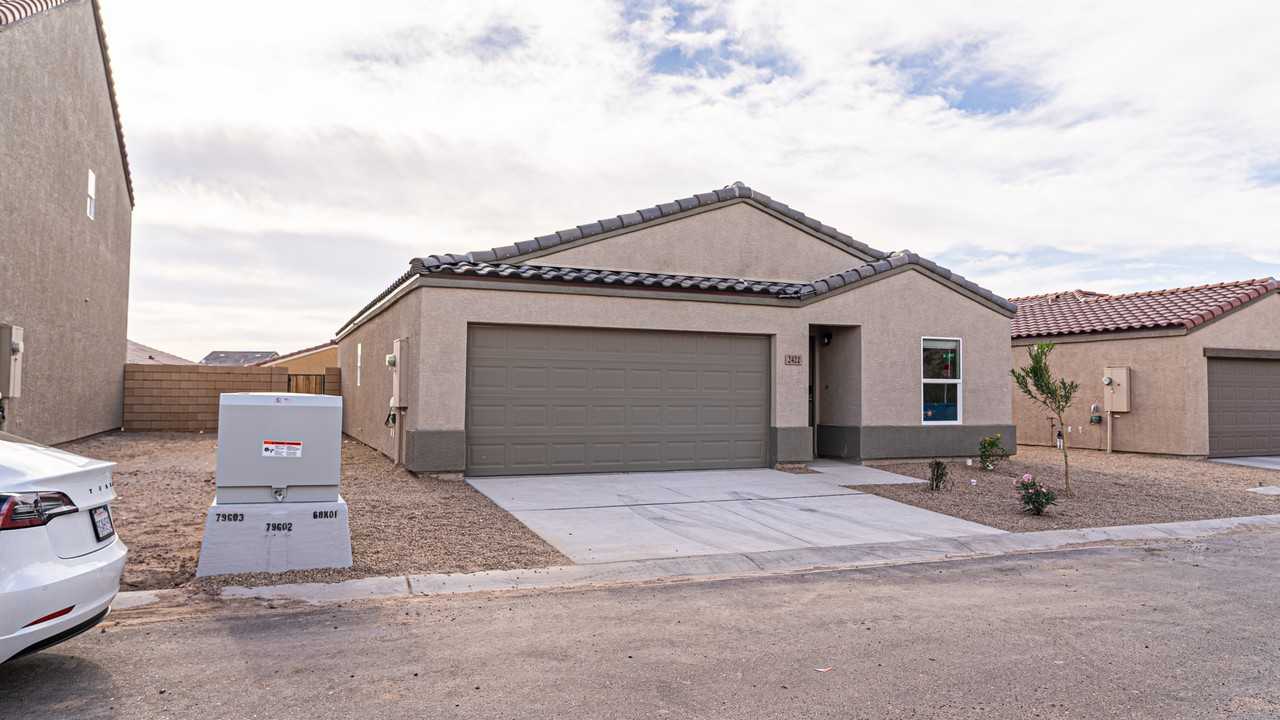 2440 Tapatio Dr #NA - Photo 4 of 24