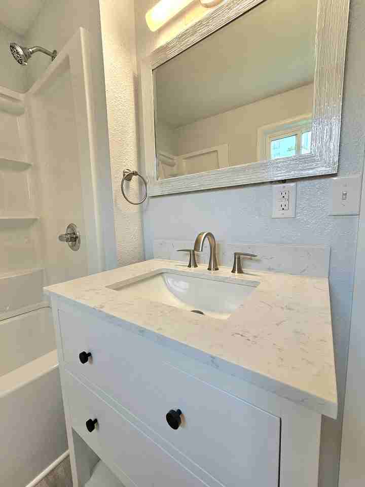 103 N Grant St #103 - Photo 2 of 15