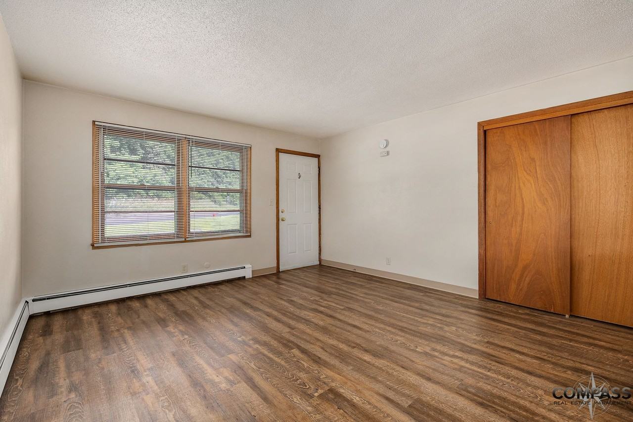 GREAT DOWNTOWN STUDIO - Photo 5 of 23