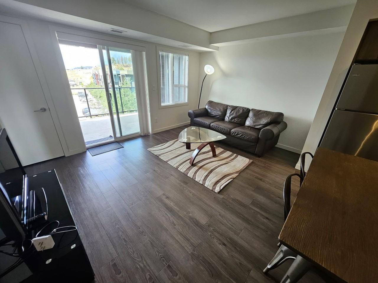 UNIVERSITY DISTRICT 2 BED/2BATH CONDO - Photo 2 of 13