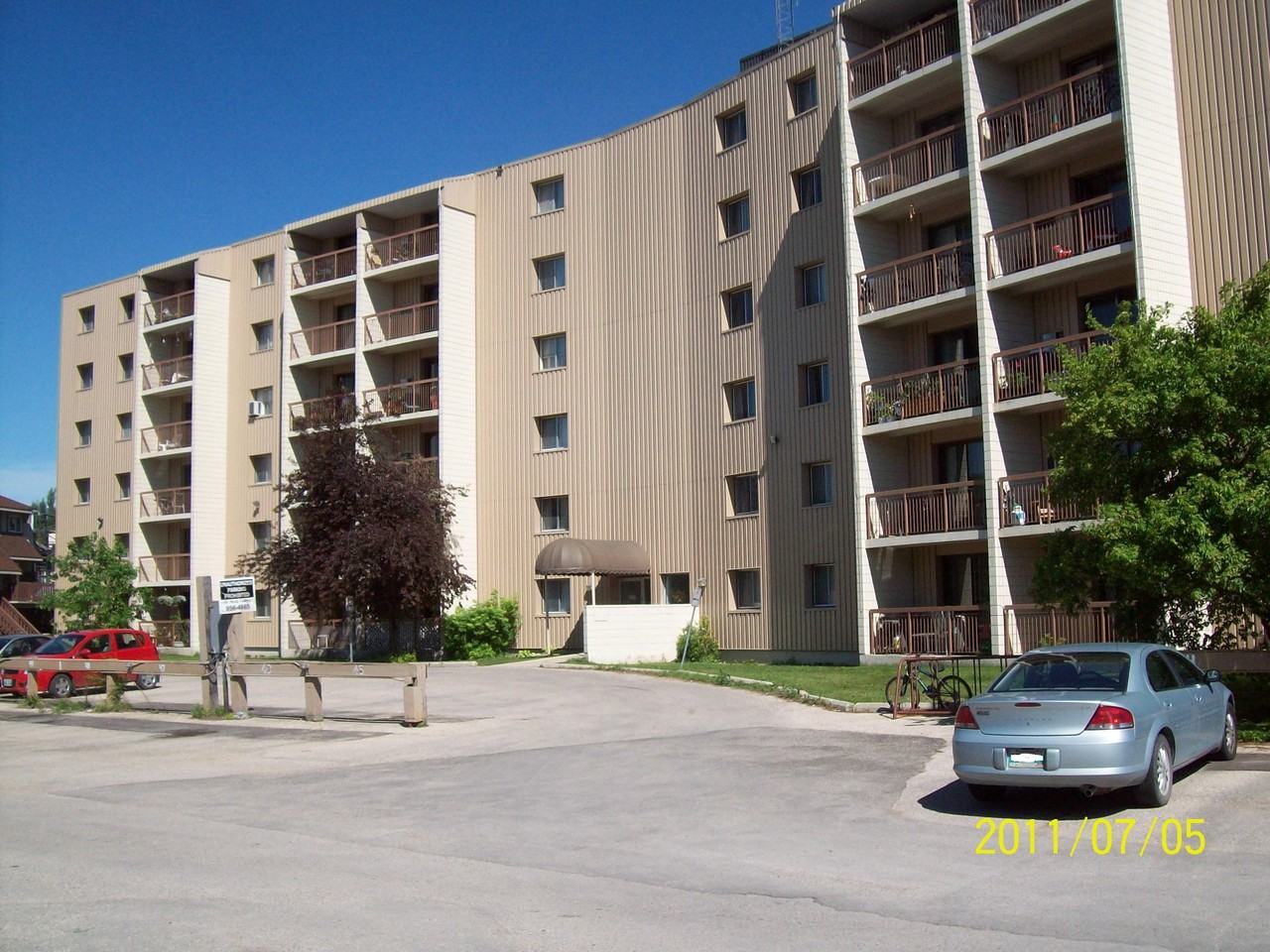 3233 Silver Avenue Apartments - 3233 Silver Ave Winnipeg MB | Zumper