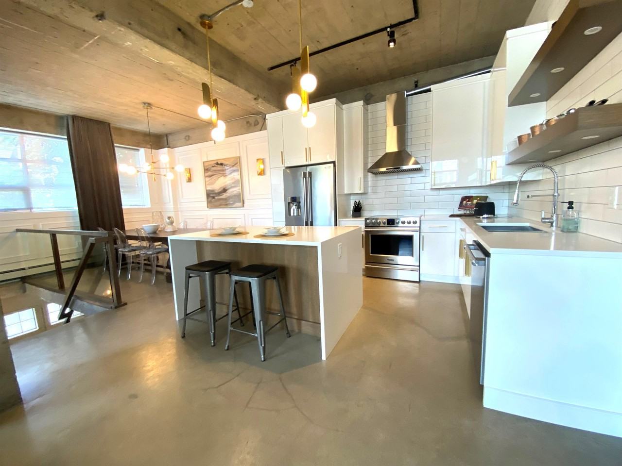 10355 102 - Photo 2 of 31