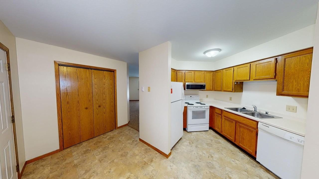 Westover Park Apartments - Photo 4 of 8
