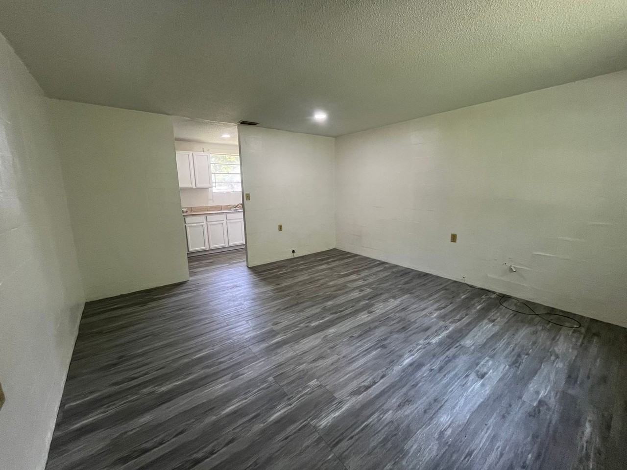Floyd-McGee Apartments - Photo 2 of 16