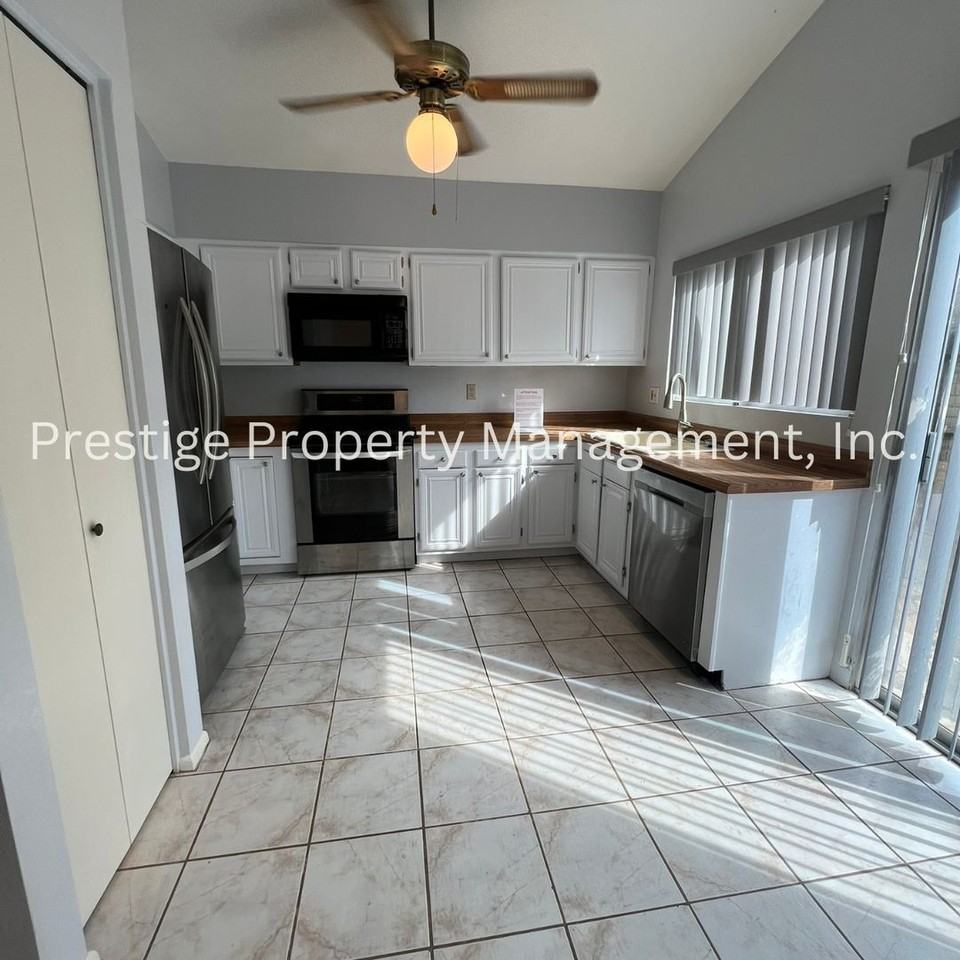 9780 E Sunburst Dr - Photo 2 of 22