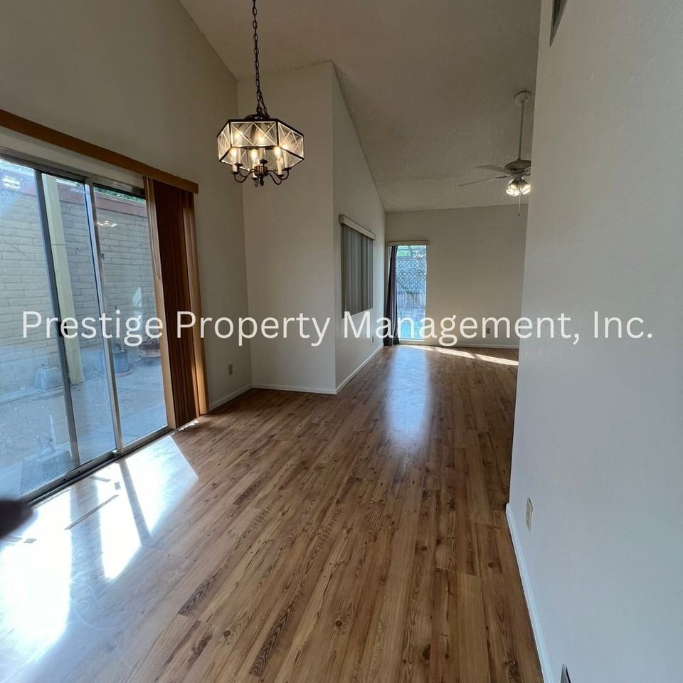 9780 E Sunburst Dr - Photo 3 of 22