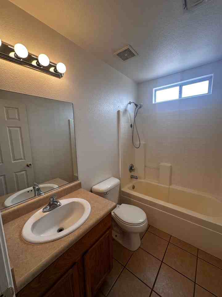 2803 Lovin Ave - Photo 7 of 12
