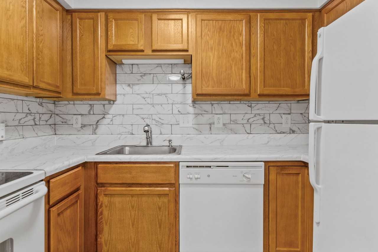 1731 Liberty Lane #G76 - Photo 4 of 12