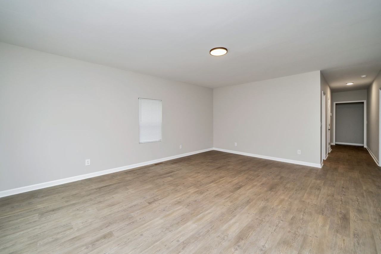 3652 Cherry Ave - Photo 2 of 15