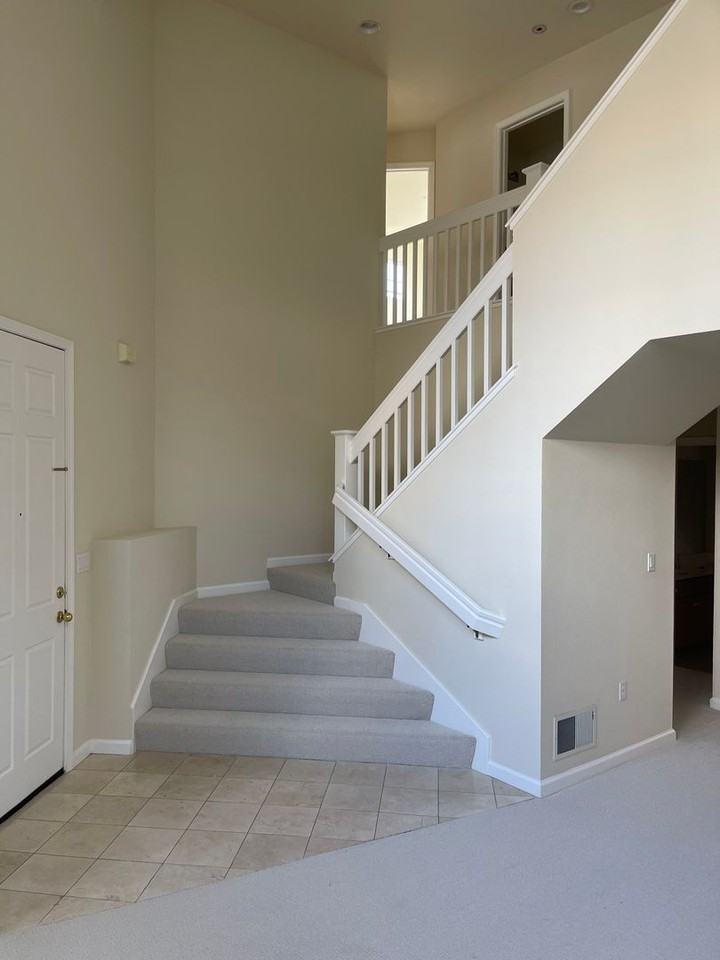 1564 Oak Point Ter - Photo 2 of 7