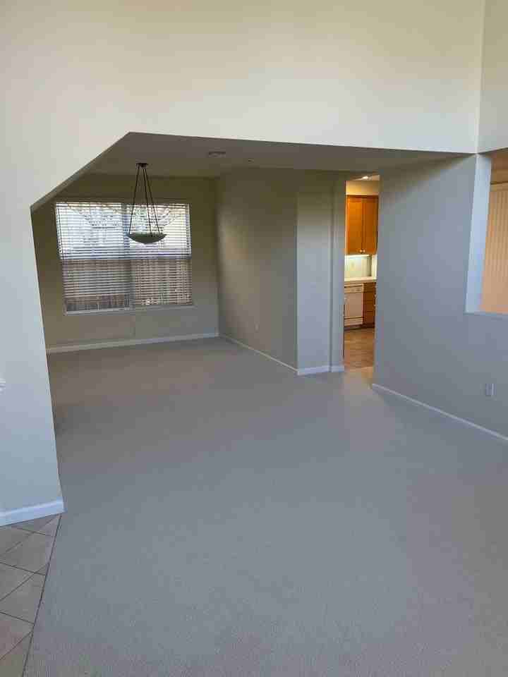 1564 Oak Point Ter - Photo 3 of 7