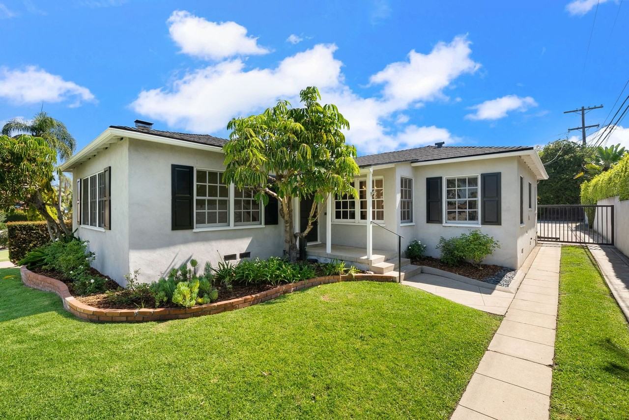 5059 Canterbury Dr - Photo 2 of 26