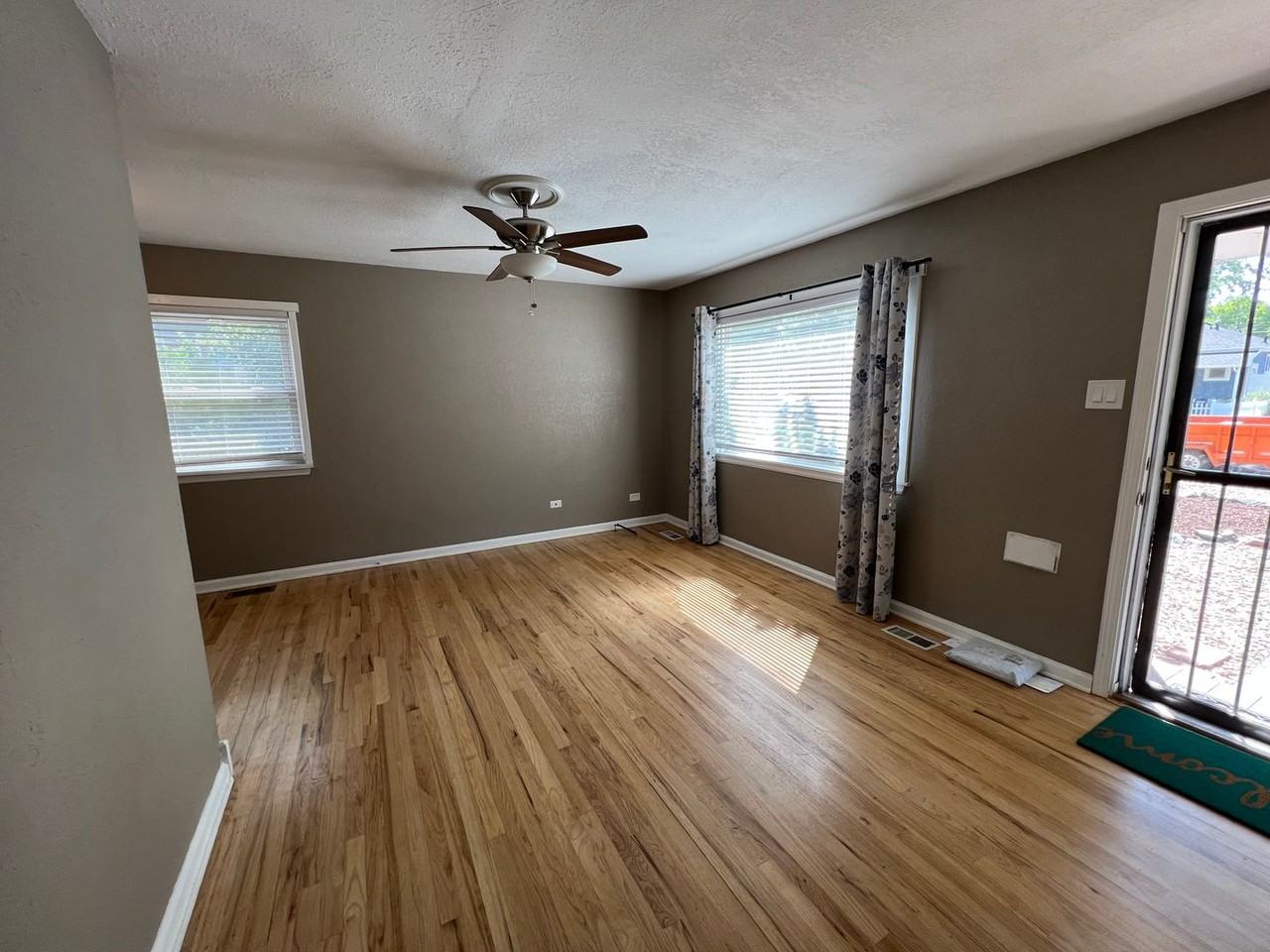 1720 Valentia St - Photo 3 of 24