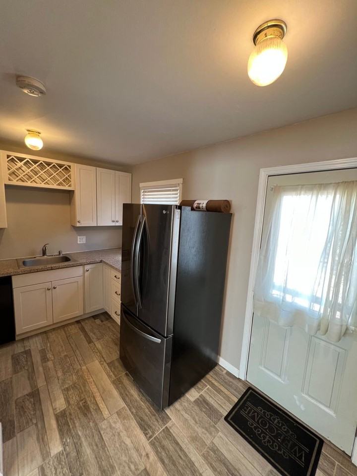 1720 Valentia St - Photo 6 of 24
