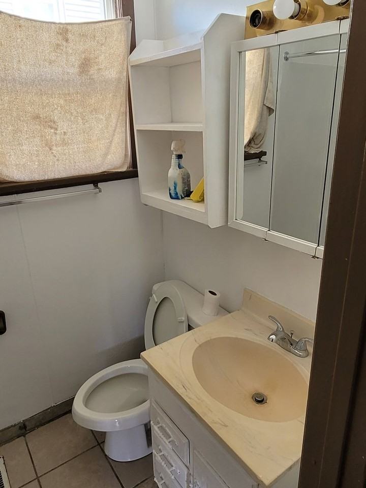 916 Madison Ave - Photo 5 of 14