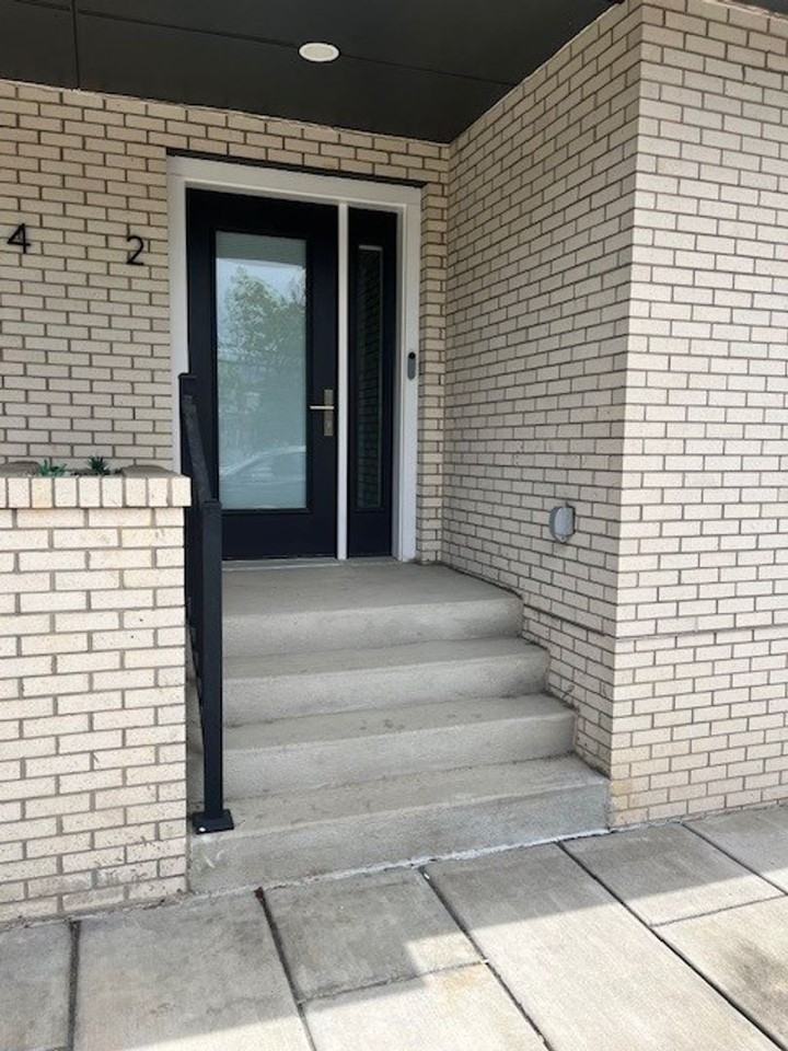 2 Bauhaus Ct - Photo 2 of 27