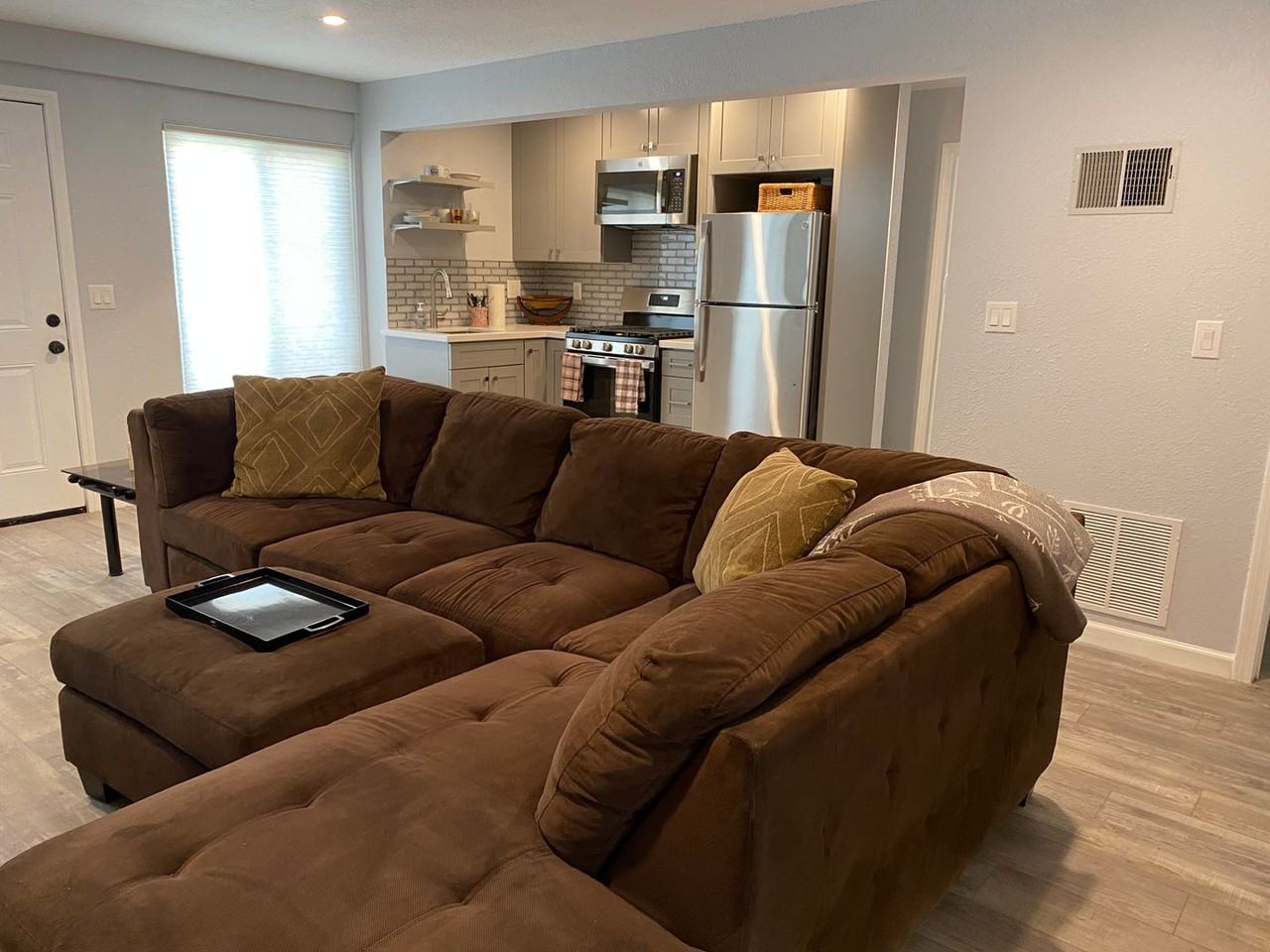 130A Alameda Pl - Photo 3 of 21