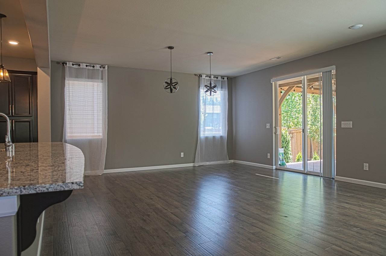 4085 Cameron Ln Ne - Photo 6 of 16