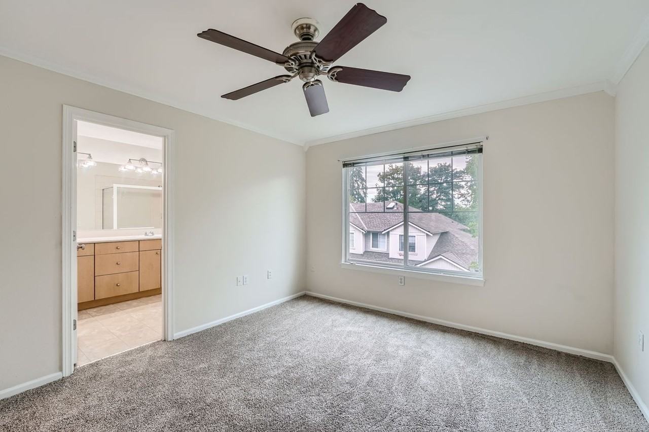 5004 Lake Pl S #A - Photo 6 of 15
