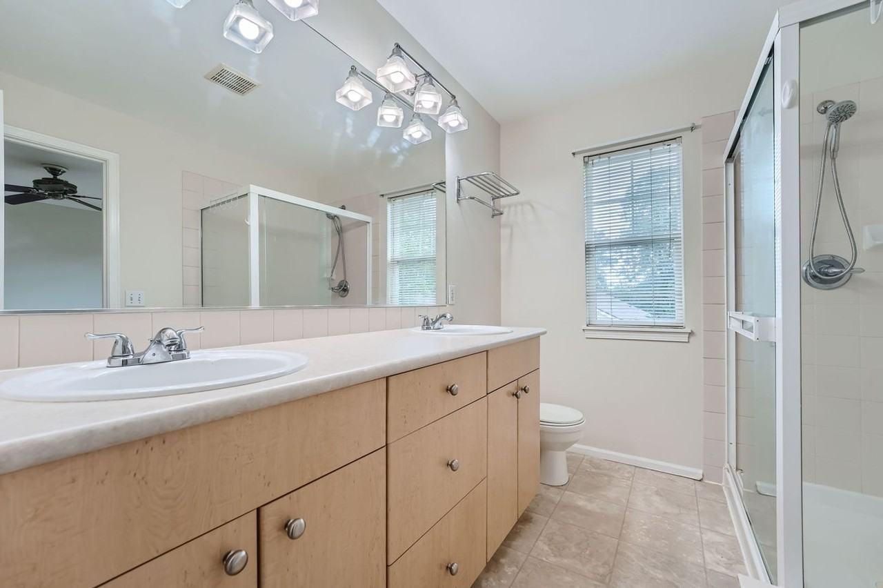 5004 Lake Pl S #A - Photo 7 of 15