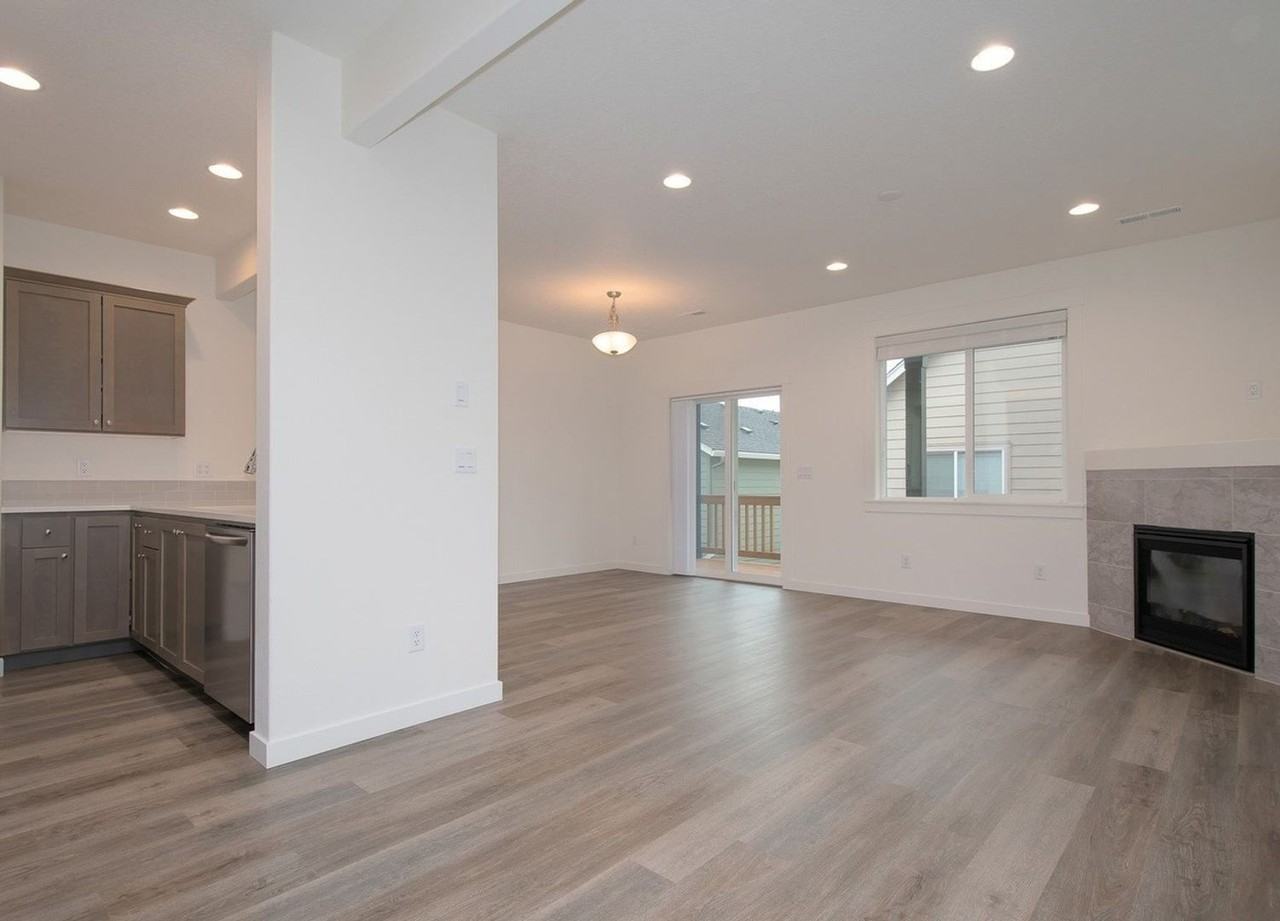 1115 N Auburn Pl - Photo 4 of 6