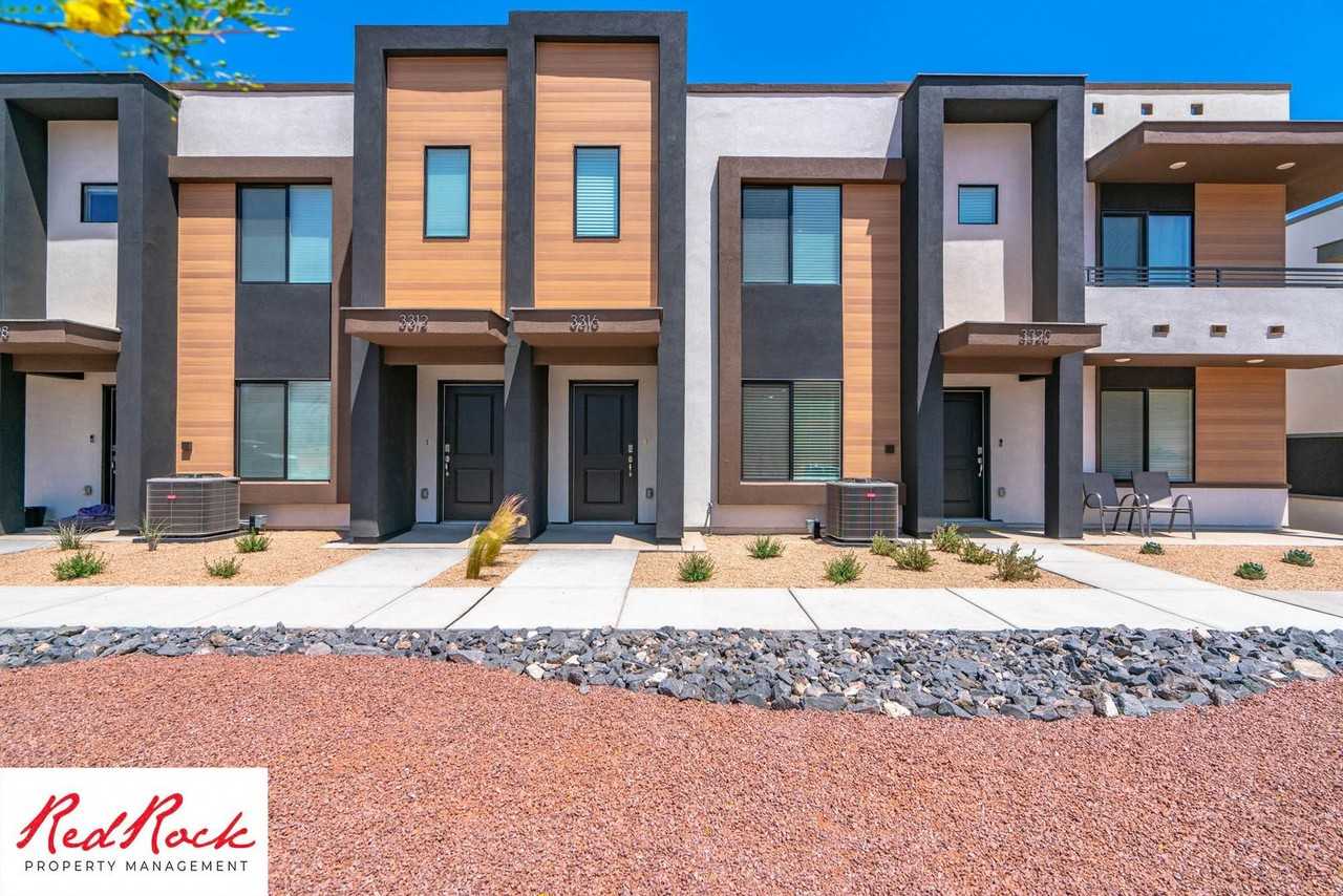 3316 E Elkhorn Ln