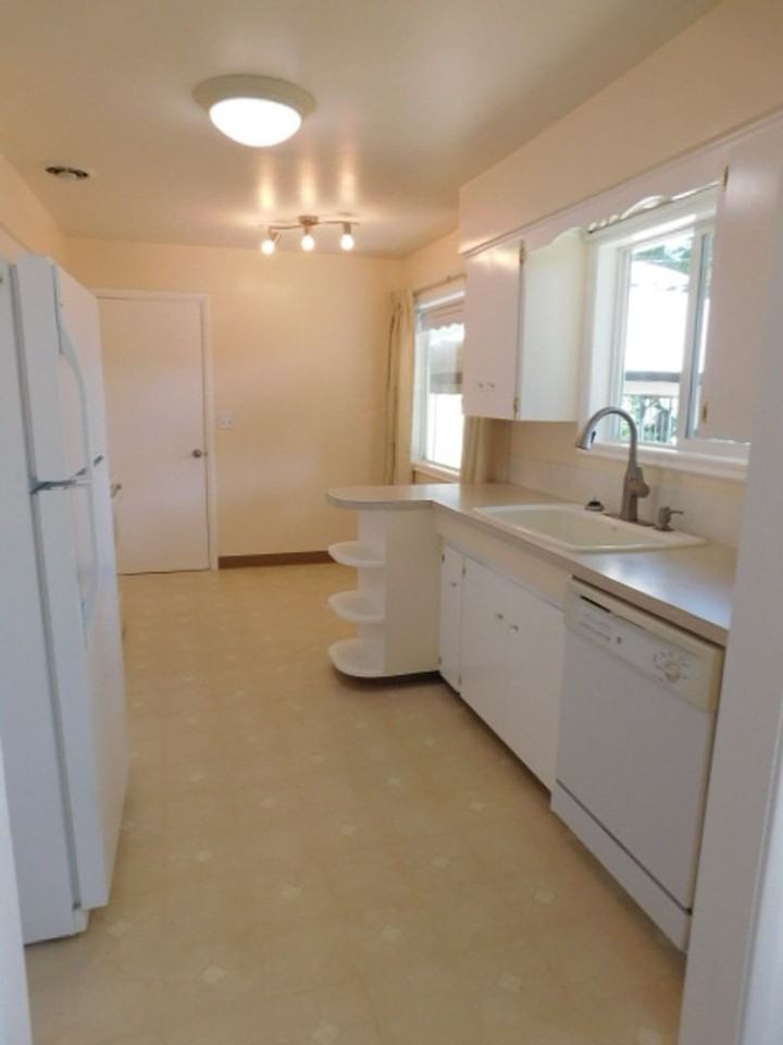 750 Menlo Dr N - Photo 5 of 22