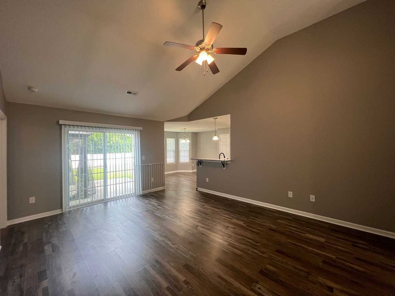 114 Windsor Springs Rd - Photo 2 of 18