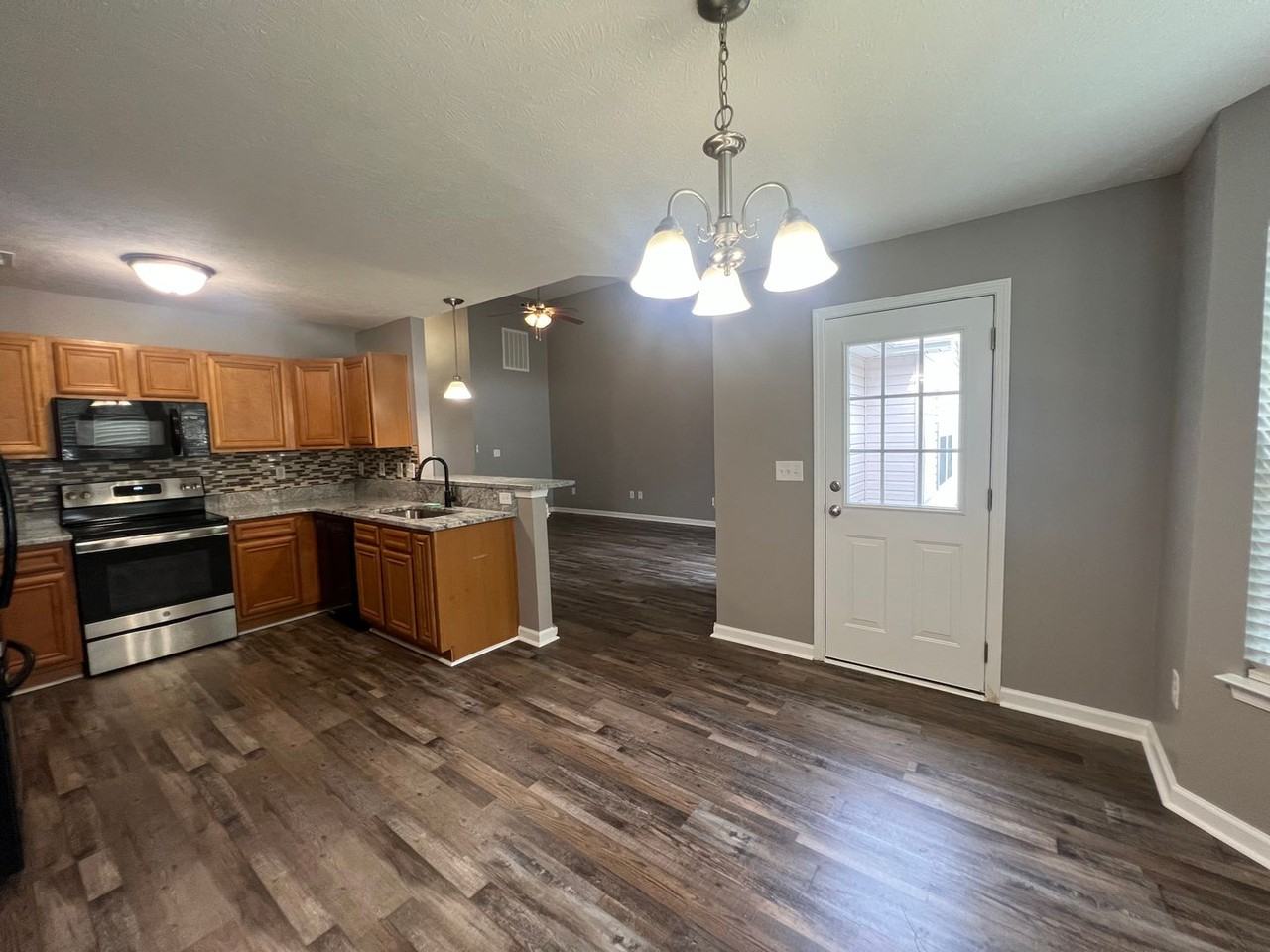 114 Windsor Springs Rd - Photo 7 of 18