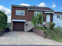 302 Meadowlark Ln - Photo 1 of 1