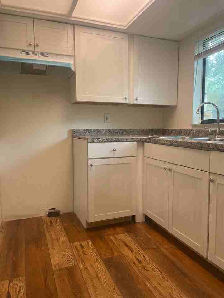 723 SW 69th Terrace - Photo 3 of 5