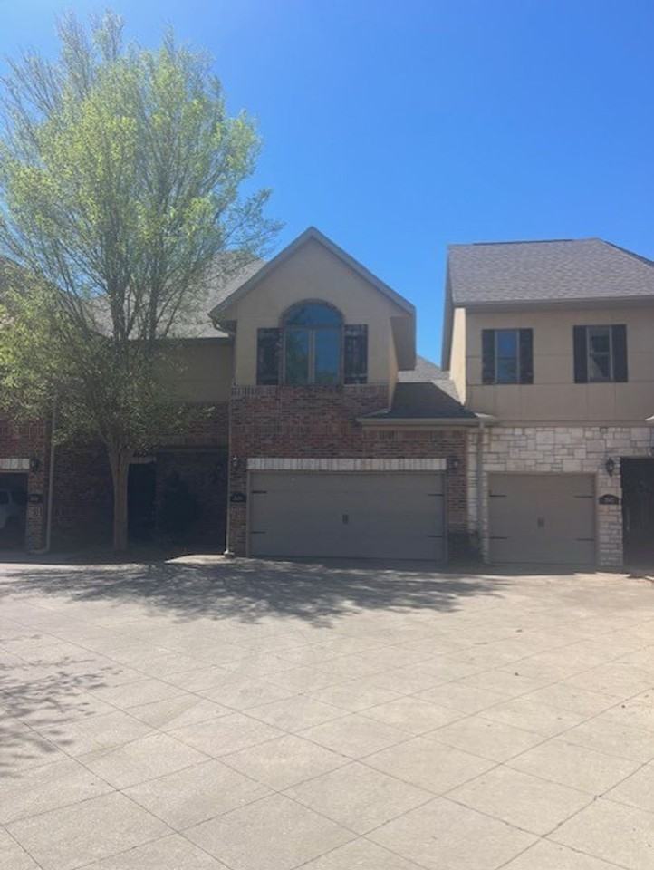 2638 S Everest Ave - Photo 2 of 28