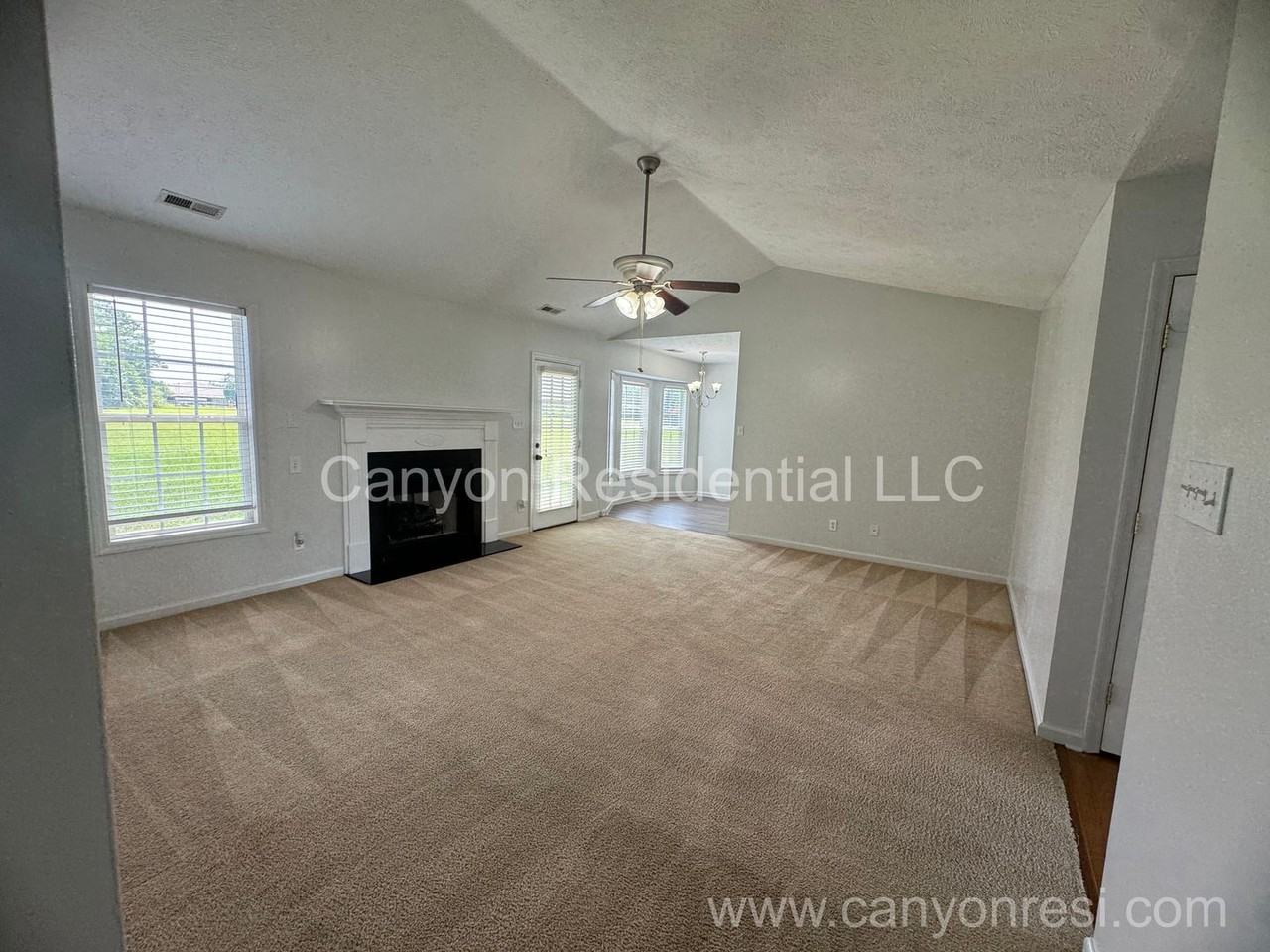 323 Rushmore Ct - Photo 6 of 20
