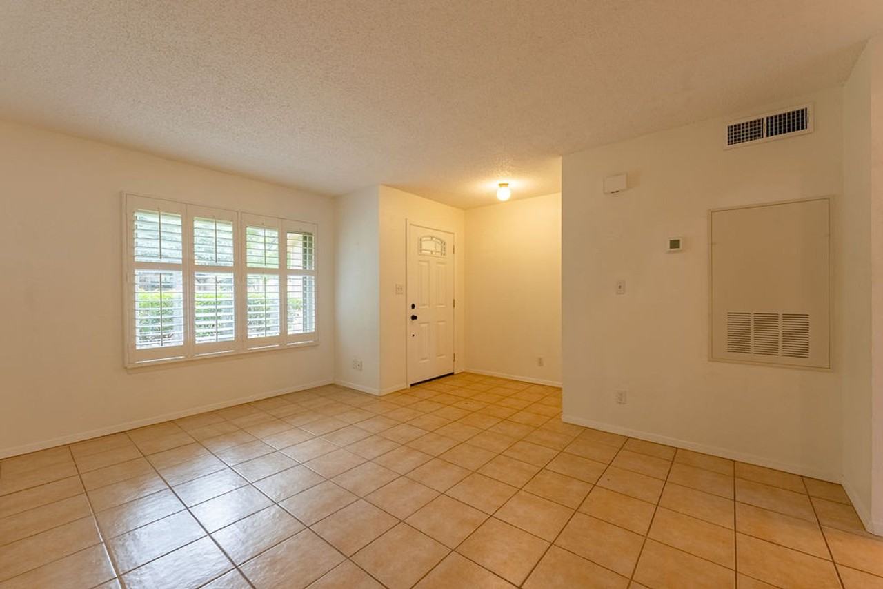9604 Blue Creek Ln - Photo 4 of 19
