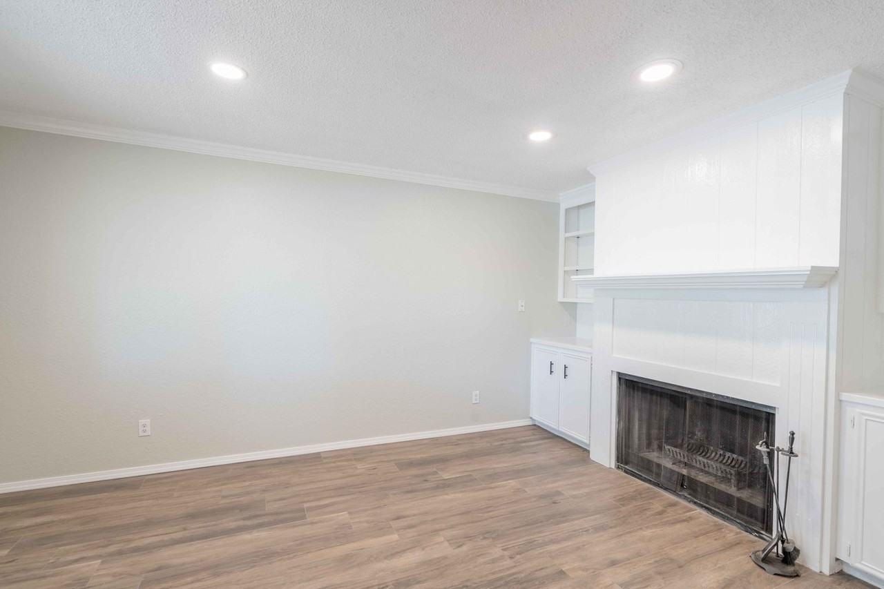 3321 S Ash Ave - Photo 3 of 20